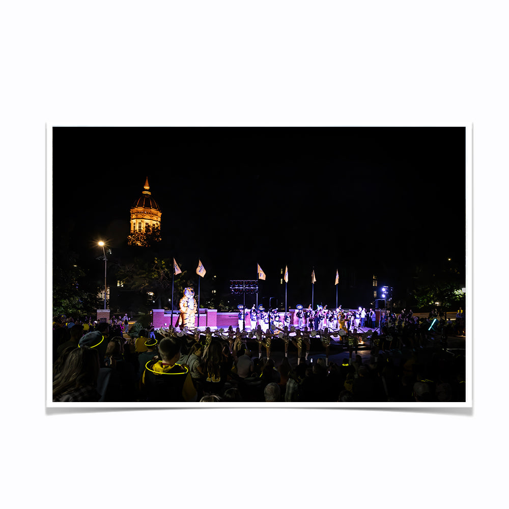 Missouri Tigers - Homecoming Pep Rally - College Wall Art #Poster