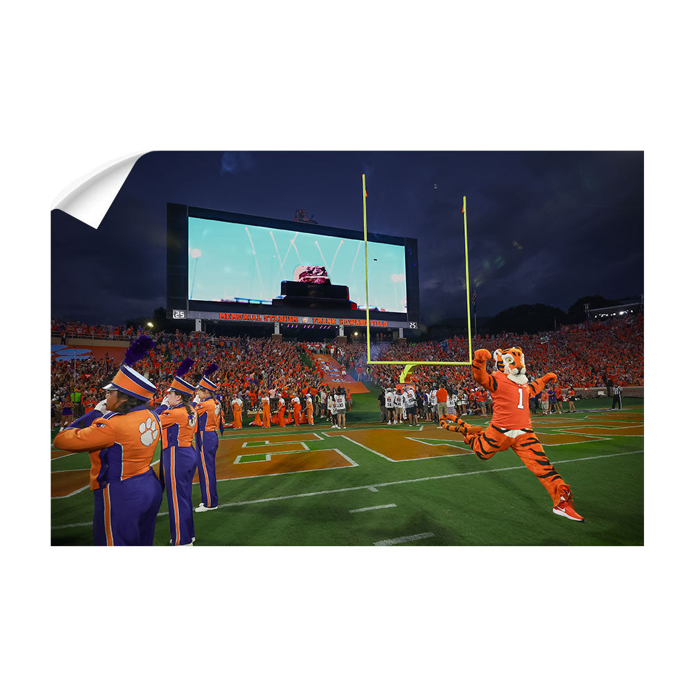 Clemson Tigers - Entering Howard Field - College Wall Art #Canvas 