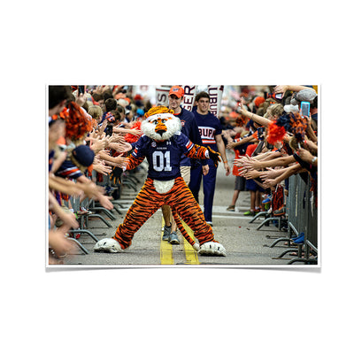 Auburn Tigers - Aubie at the Tiger Walk - College Wall Art #Poster